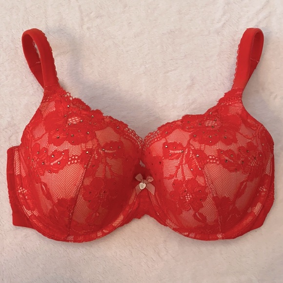 Victoria’s Secret Body by Victoria Bra